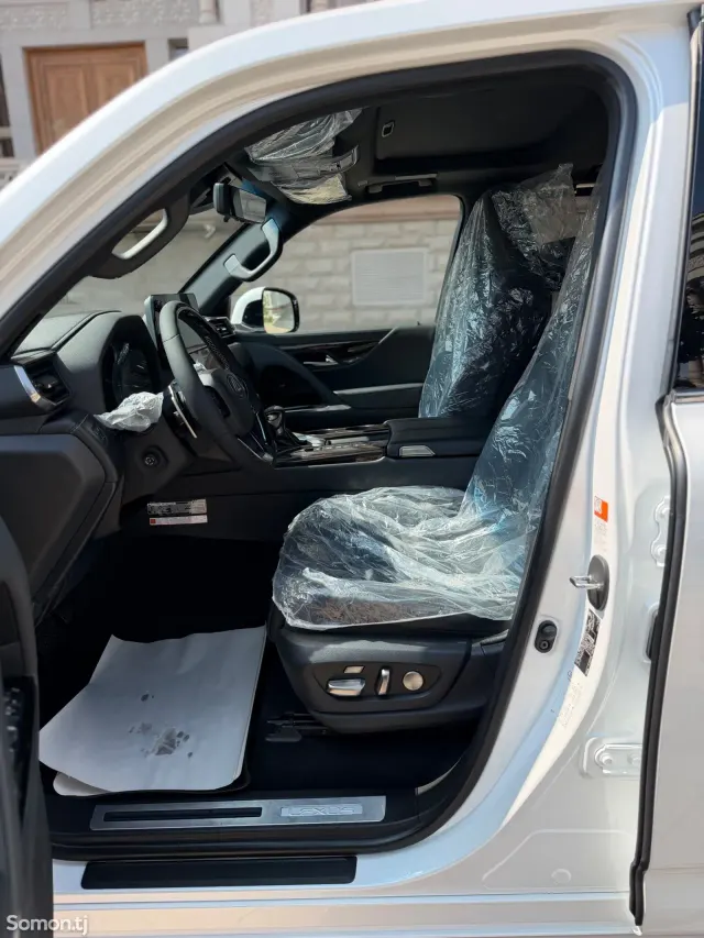 Lexus LX series 2024 · 5.0 AT