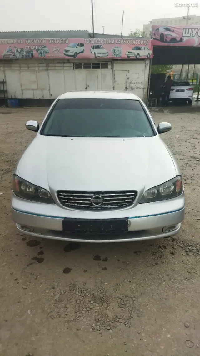 Nissan Maxima 2000 · 2.0 AT