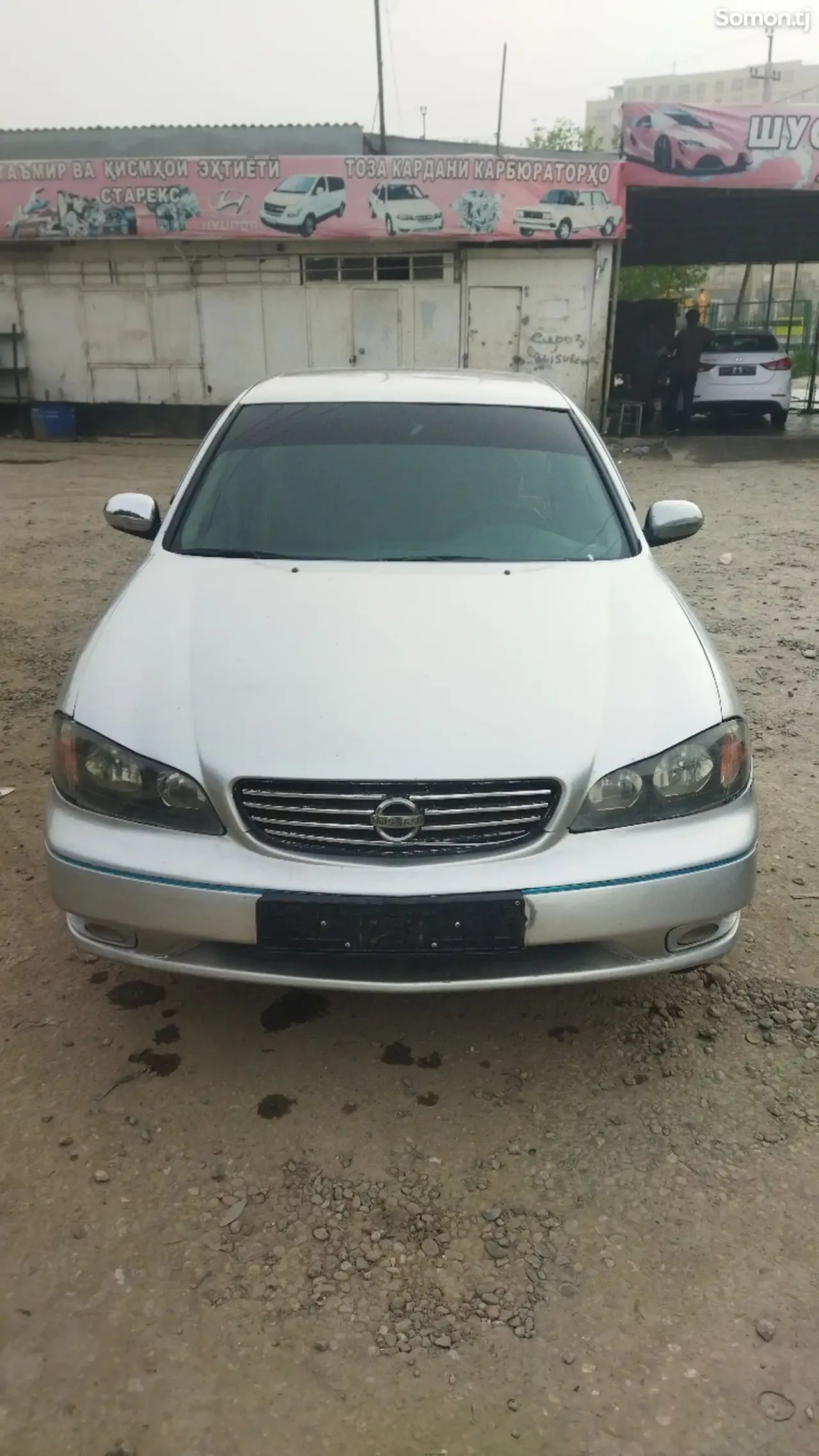 Nissan Maxima 2000 · 2.0 AT