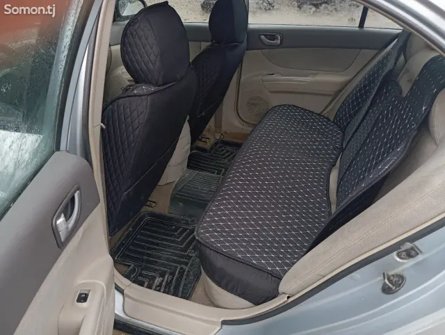 Hyundai Sonata 2007 · 2.0 AT