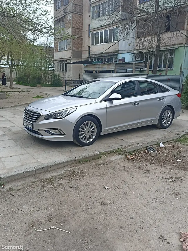 Hyundai Sonata 2015 · 2.0 AT