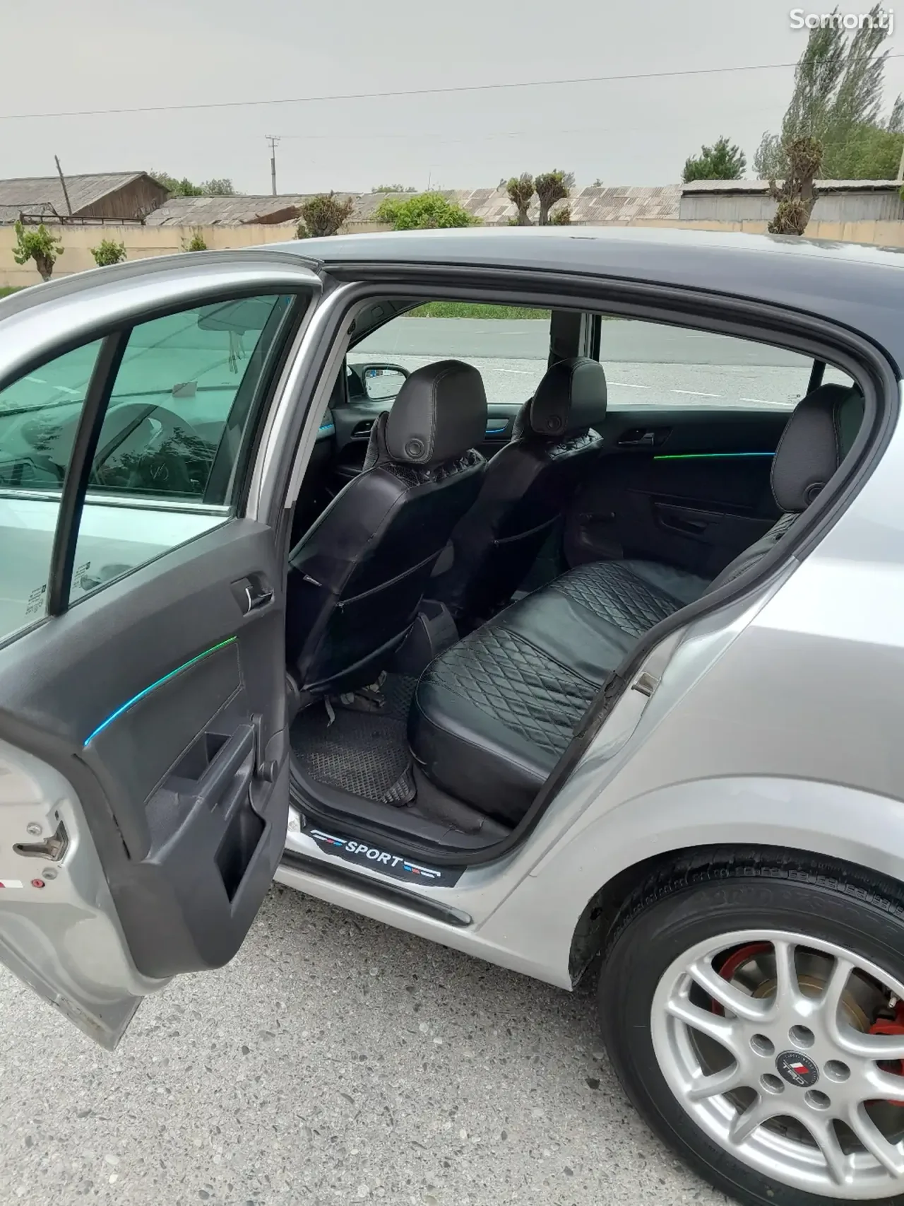 Opel Astra H 2007 · 1.6 MT