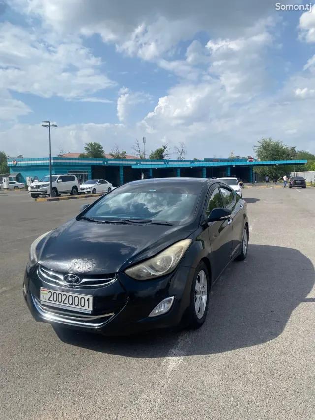 Hyundai Avante 2012 · 1.6 AT