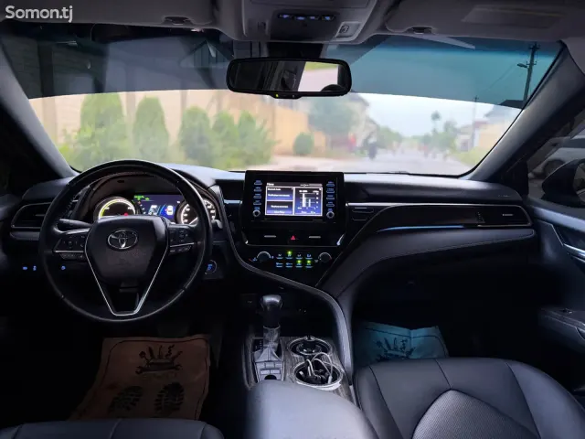 Toyota Camry 2018 · 2.5 AT