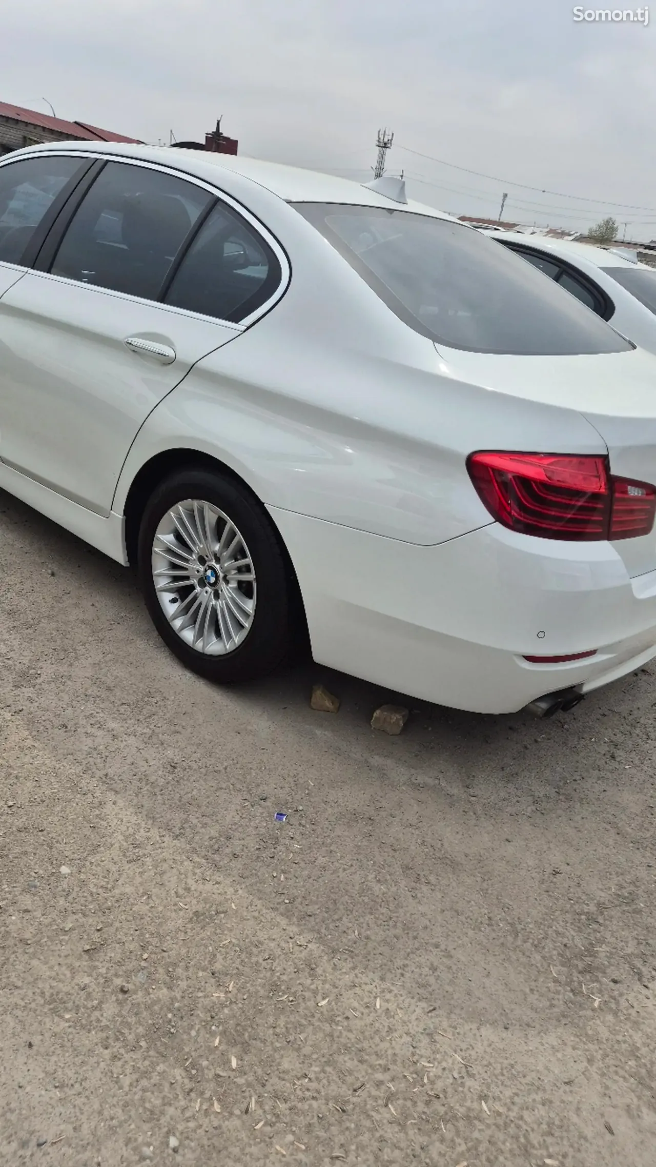 BMW 5 series 2015 · 2.0 AT