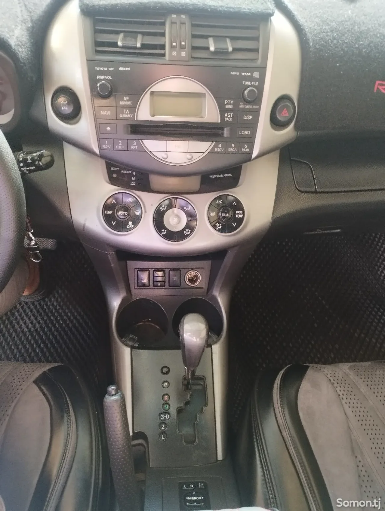 Toyota RAV 4 2007 · 2.4 AT