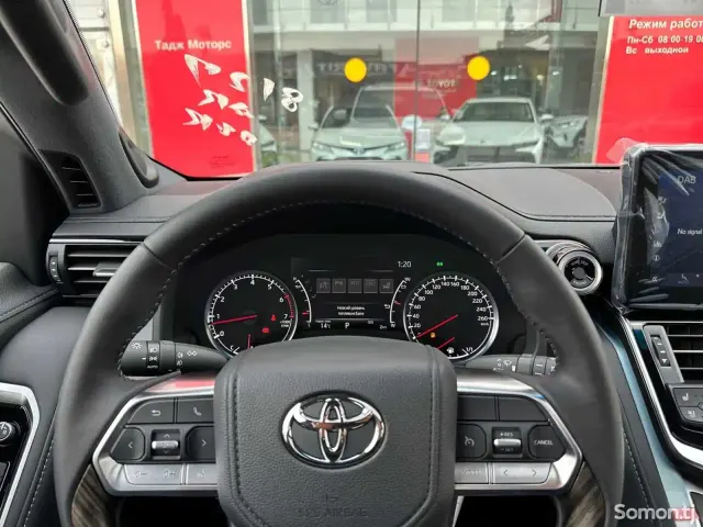 Toyota Land Cruiser 2025 · 3.5 AT