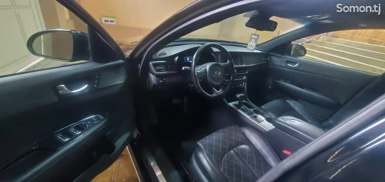 Kia Optima 2016 · 2.0 AT