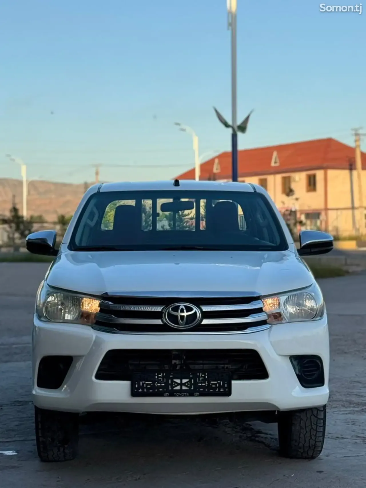 Toyota Hilux 2018 · 2.7 MT