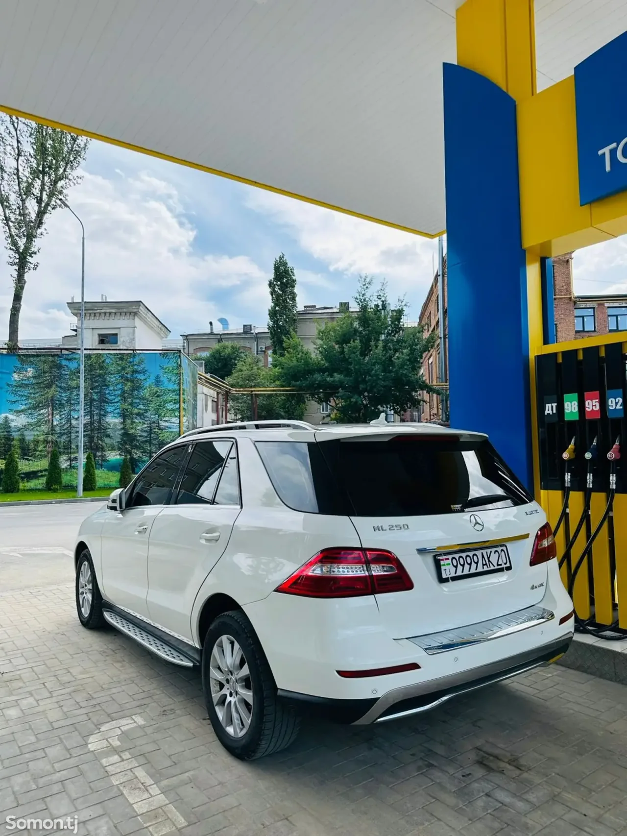 Mercedes-Benz ML class 2013 · 2.5 AT