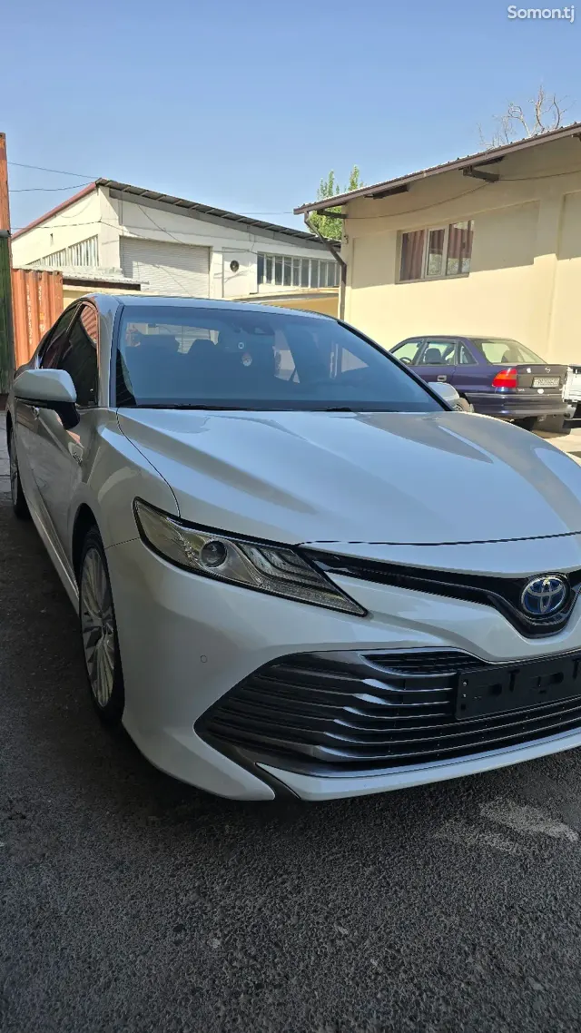 Toyota Camry 2018 · 2.5 AT