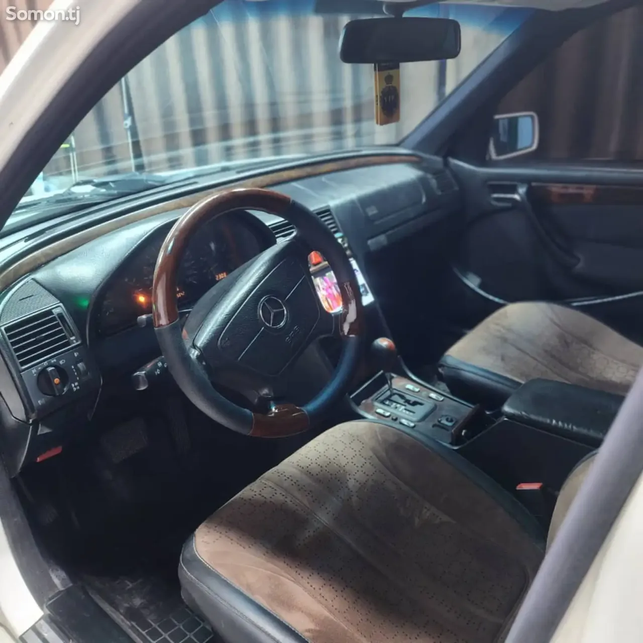Mercedes-Benz C class 1999 · 2.0 AT