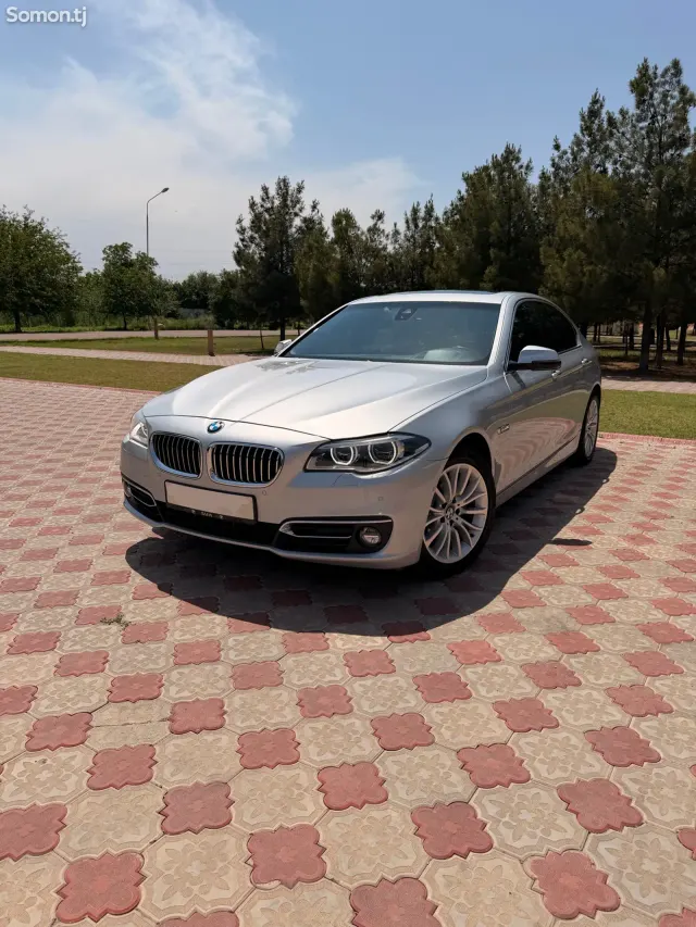 BMW 5 series 2015 · 2.0 AT