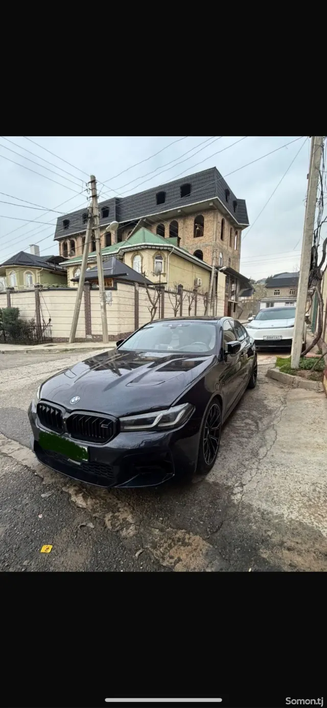 BMW M5 2018 · 4.4 AT