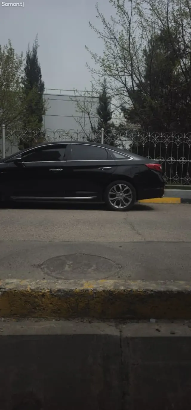 Hyundai Sonata 2015 · 2.0 AT