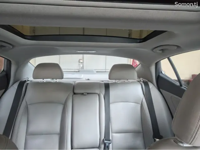 Kia Optima 2015 · 2.4 AT