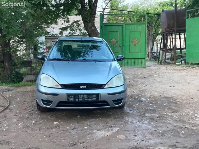 Ford Focus 2003 · MT