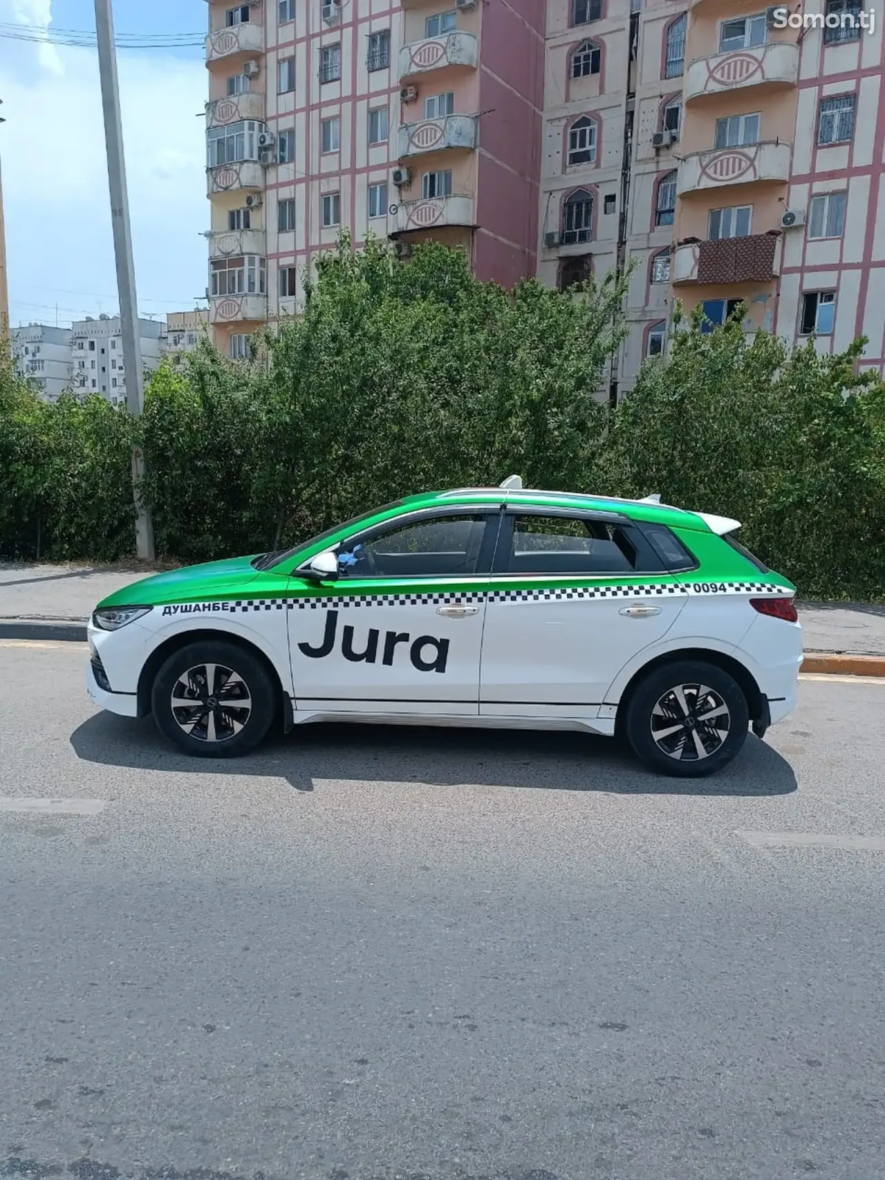 BYD E2 2023 · 4.4 AT