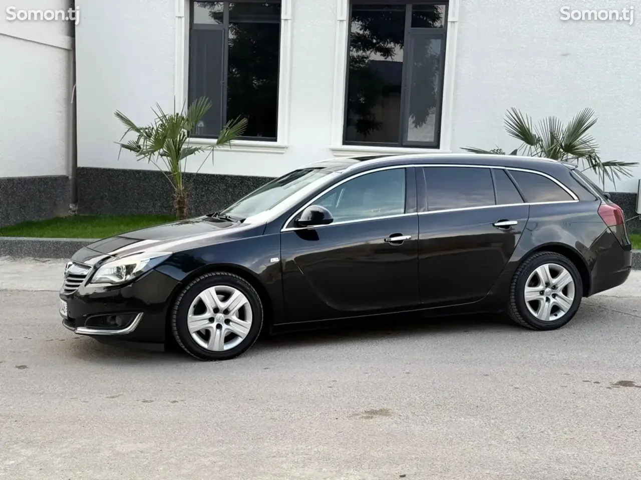 Opel Insignia 2015 · 2.2 MT