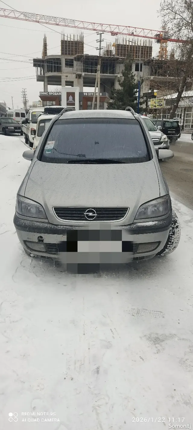 Opel Zafira 2001 · 1.8 MT