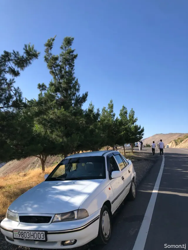 Daewoo Nexia 1995 · 1.6 MT