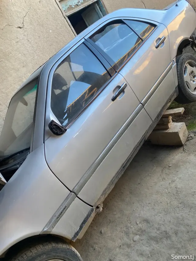 Mercedes-Benz C class 1996 · 2.0 MT