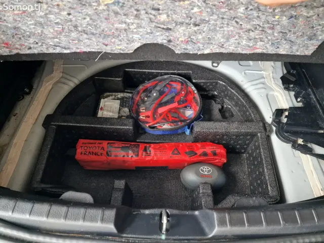 Toyota Yaris 2014 · 1.0 MT