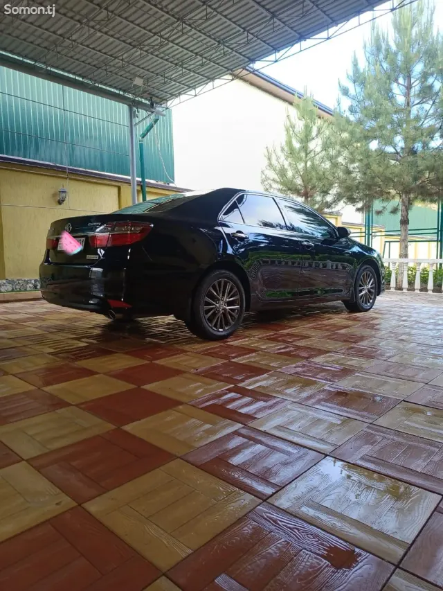 Toyota Camry 2015 · 2.5 AT