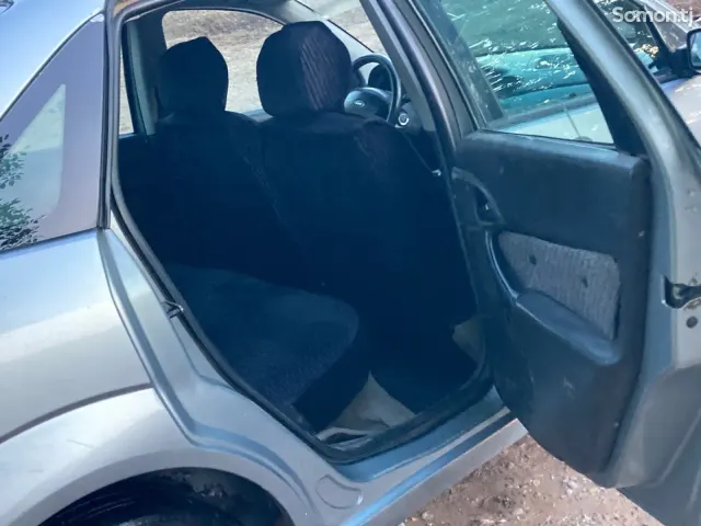 Ford Focus 2003 · MT