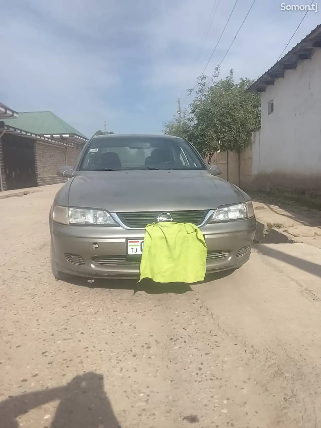 Opel Vectra B 1996 · 1.6 MT