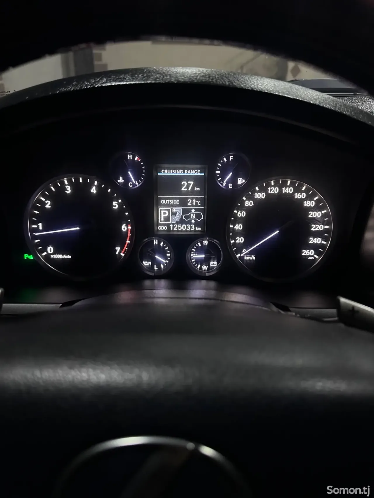 Lexus LX series 2015 · 5.7 AT