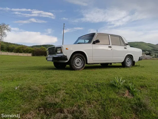 Lada (ВАЗ) 2107 2005 · 0.6 MT