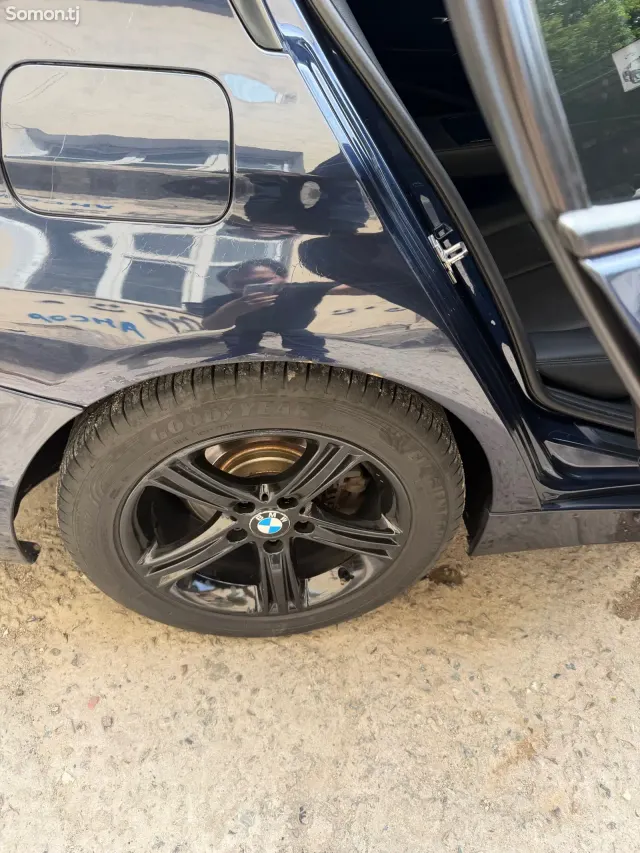 BMW 3 series 2013 · 2.0 AT