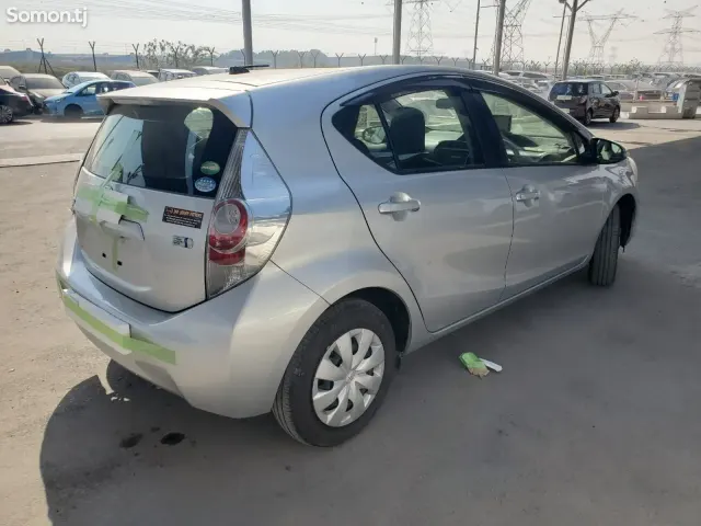 Toyota Aqua 2014 · 1.5 AT