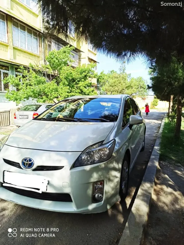 Toyota Prius 2010 · 1.8 AT
