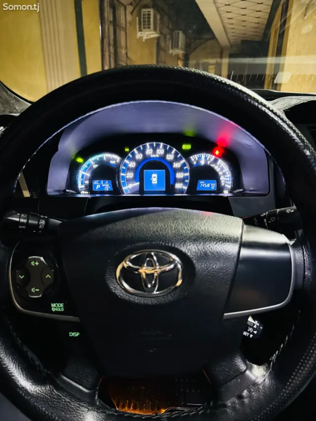Toyota Camry 2014 · 2.5 AT