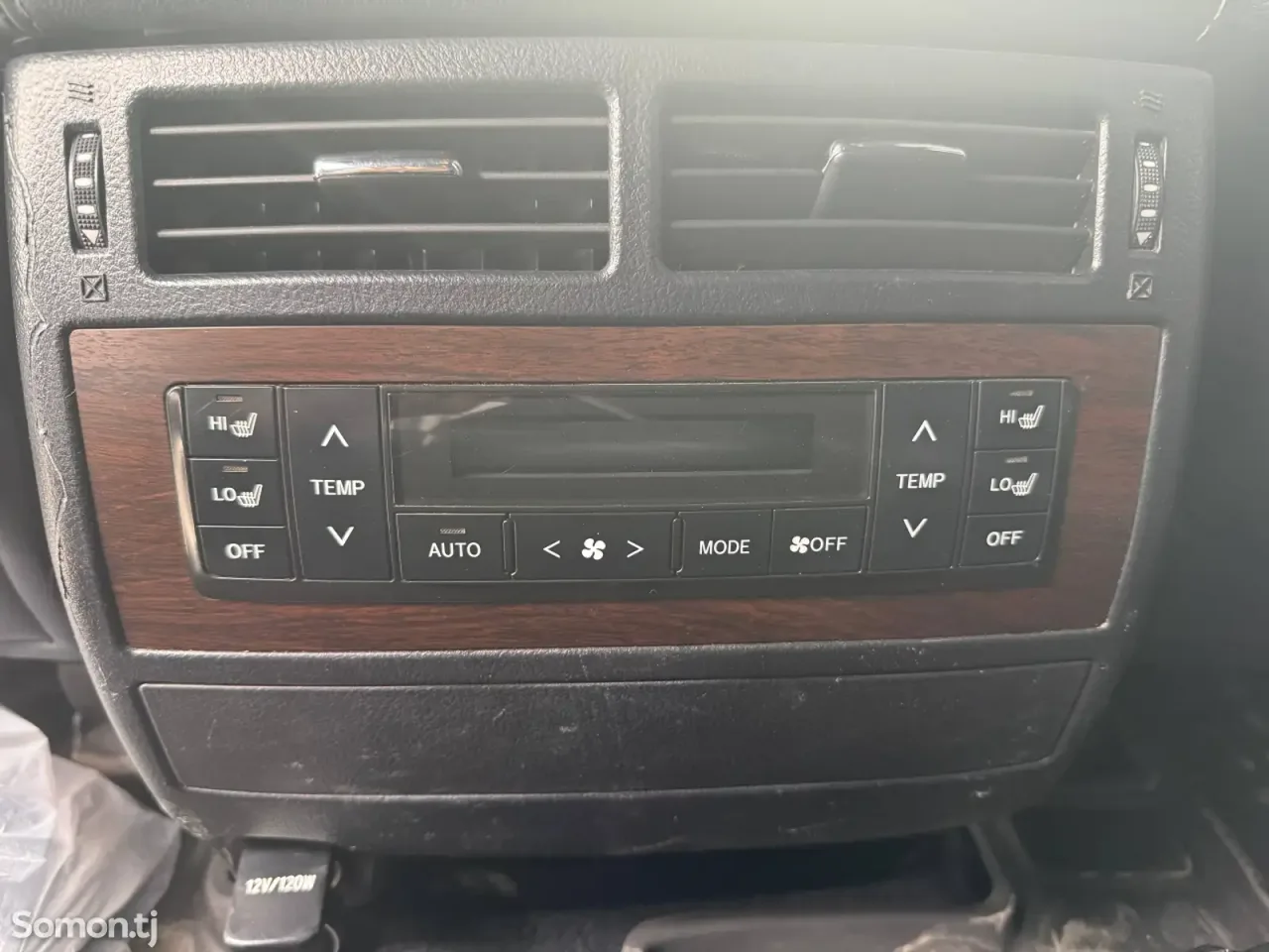 Toyota Land Cruiser 2018 · 4.5 AT