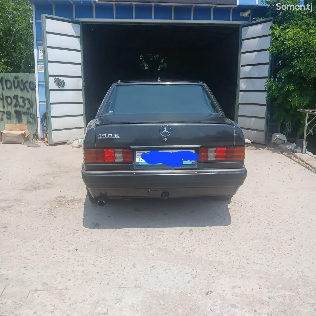 Mercedes-Benz W201 1991 · 2.0 MT