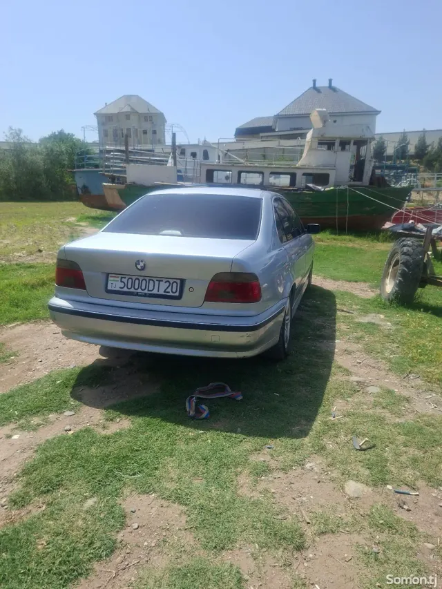 BMW M5 1997 · 2.5 AT