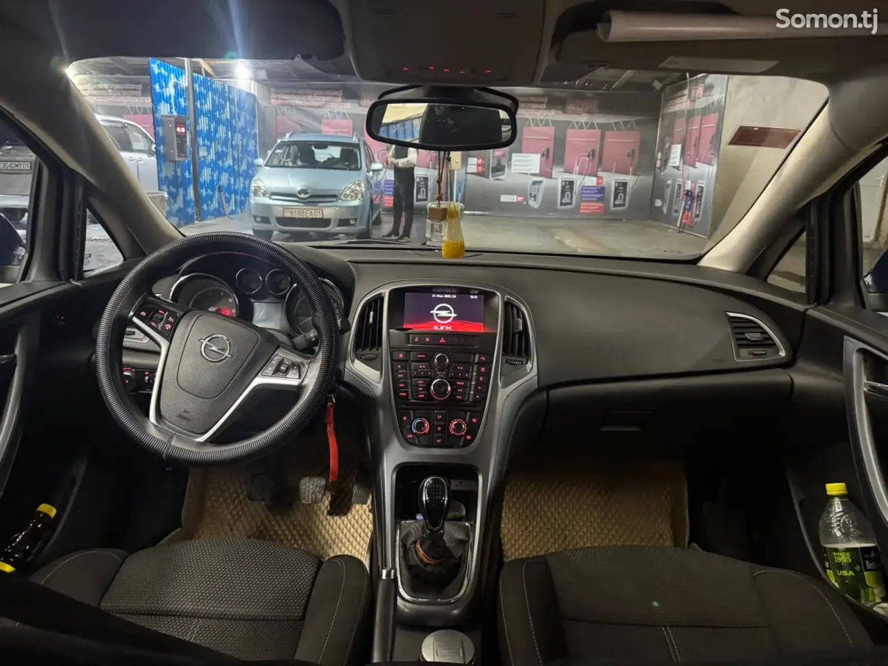 Opel Astra J 2014 · 1.7 MT