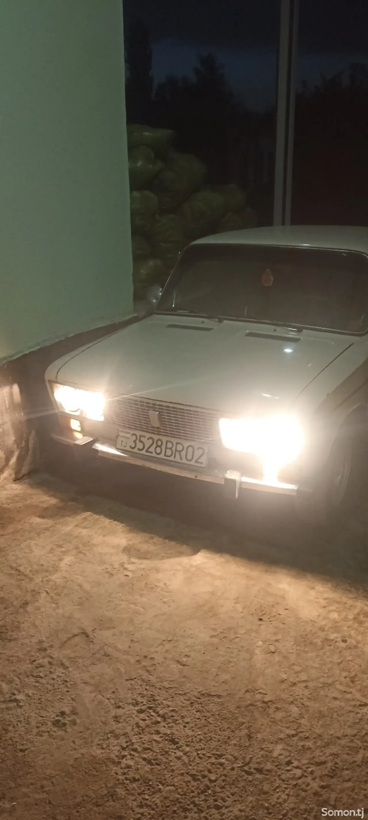 Lada (ВАЗ) 2106 1986 · 0.6 MT