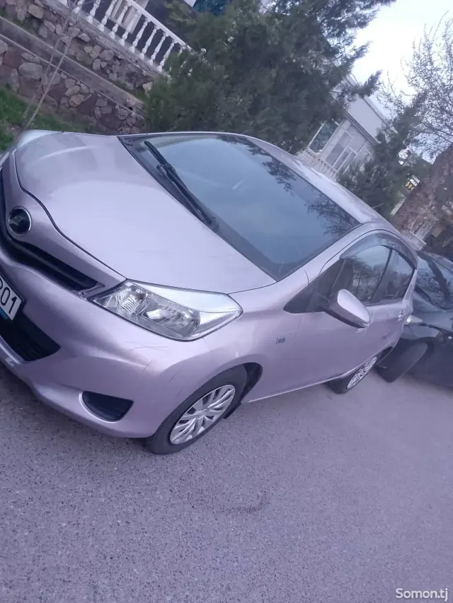 Toyota Vitz 2011 · 1.3 AT