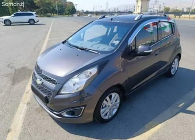 Chevrolet Spark 2014 · 1.1 AT