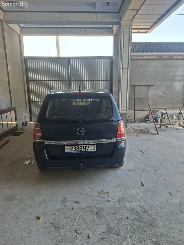 Opel Zafira 2006 · 1.9 AT