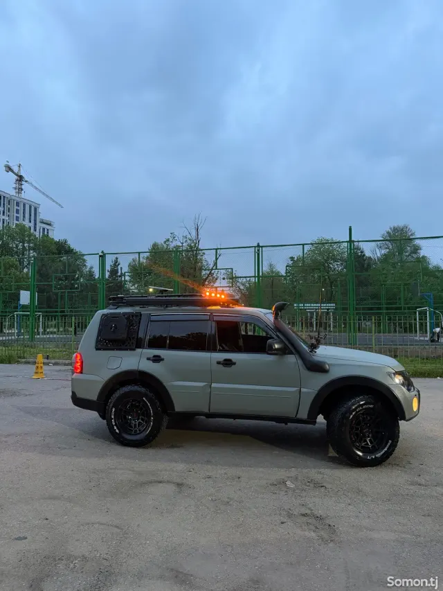 Mitsubishi Pajero 2007 · 3.8 AT