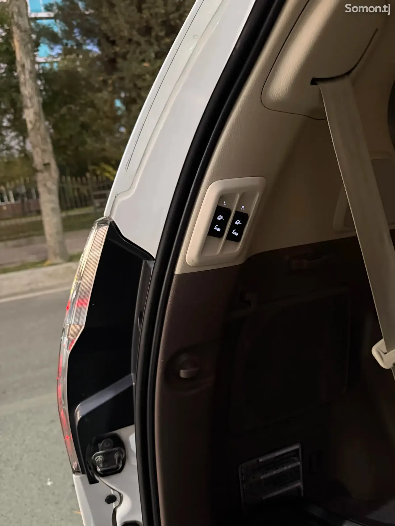 Lexus GX series 2016 · 4.6 AT