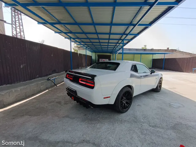 Dodge Challenger 2015 · 3.6 AT