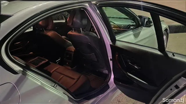 BMW M3 2012 · 2.0 AT