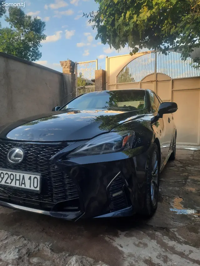 Lexus IS series 2010 · 2.5 AT