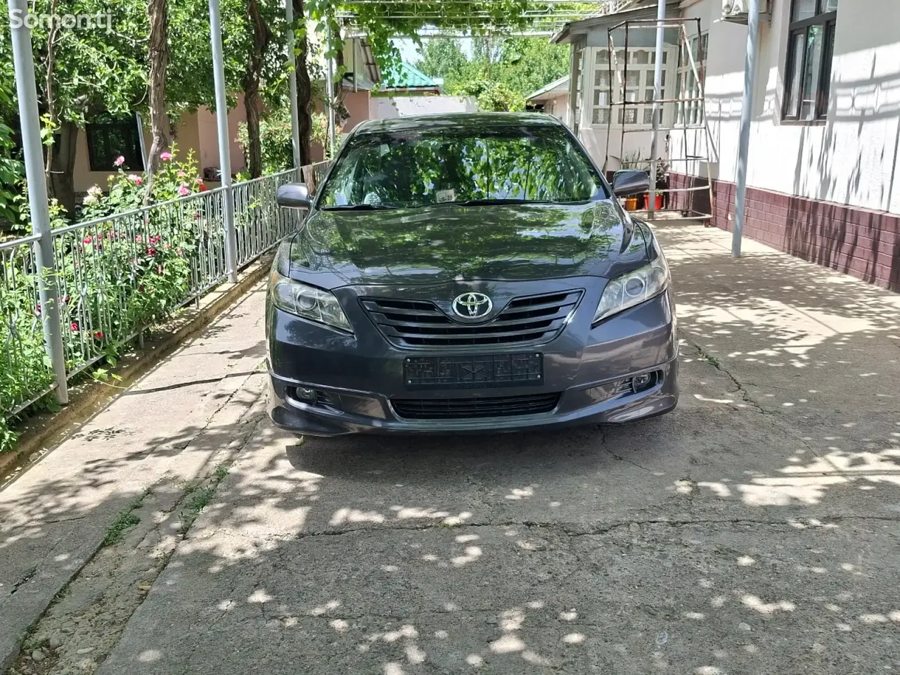 Toyota Camry 2009 · 2.4 AT